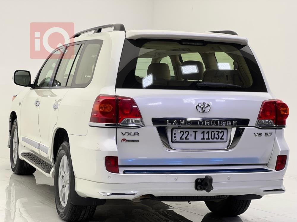 تويوتا لاندكروزر